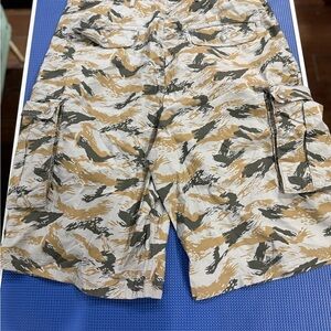 Levi’s Cargo Camo Shorts